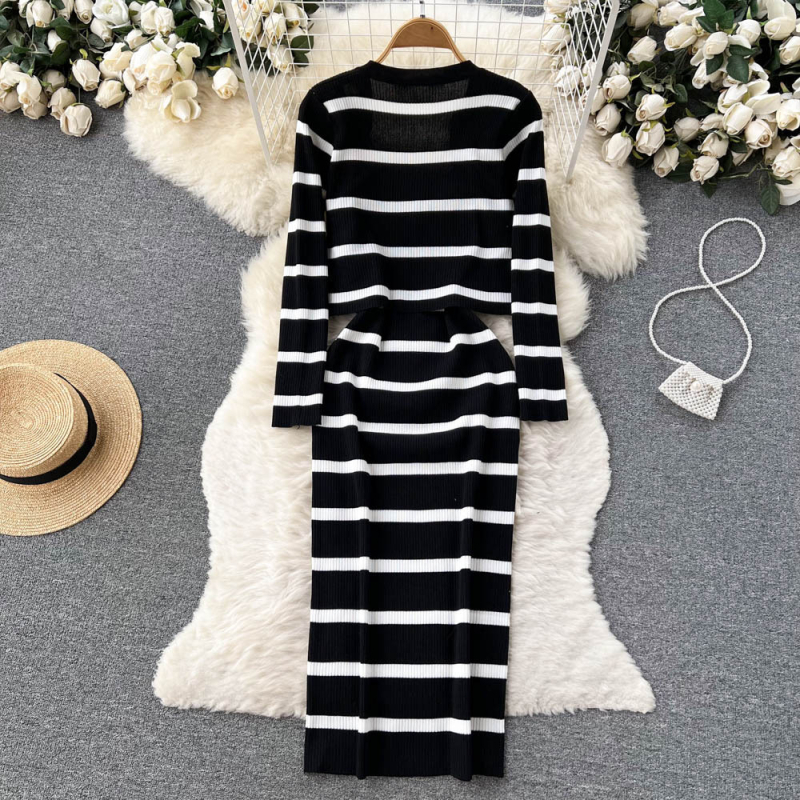 Körte alakú kétrészes kosztüm női őszi hosszú ujjú kötött kardigán csíkos pántos karcsúsított ruha divatos