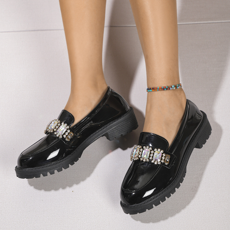 2024 őszi és téli új, élénk színű strasszos sarkú mokaszinok, európai és amerikai plus size külkereskedelmi divatos alkalmi cipők nagykereskedelemben