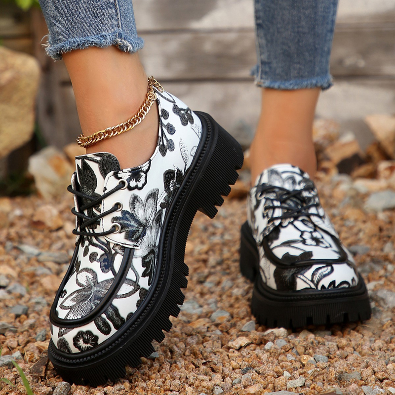 Határokon átnyúló, plus size őszi új stílusú nyomtatott retró vastag talpú, mindenhez illő, kerek orrú, puffin kis bőrcipő, mokaszin, hétköznapi, egyrétegű cipő