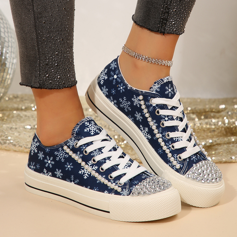 Határon átnyúló külkereskedelmi női cipők tavaszi és őszi új lapos alkalmi plus size vászoncipők női gyöngyös strasszos mokaszinok vastag talppal