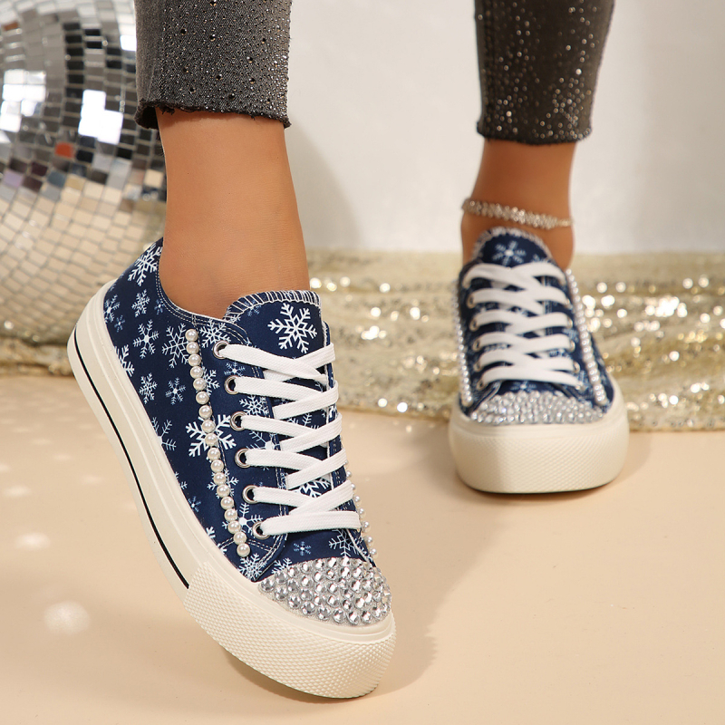 Határon átnyúló külkereskedelmi női cipők tavaszi és őszi új lapos alkalmi plus size vászoncipők női gyöngyös strasszos mokaszinok vastag talppal