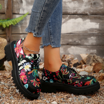 Britiško stiliaus, tarpvalstybinės užsienio prekybos storapadžiai 2025 m. nauji maži odiniai bateliai, moteriški pavasario ir rudens plius dydžio mokasinai, moteriški bateliai su raišteliais