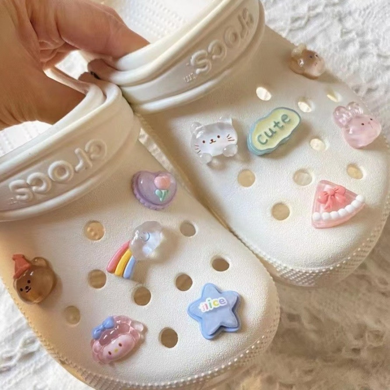 Tarpvalstybiniai pritaikomi „Cross Hole“ batai „pasidaryk pats“ aksesuarai Mieli animacinių filmukų batai Gėlė Permatomi meškiukai Triušiai Debesėliai Batų sagčių rinkinys