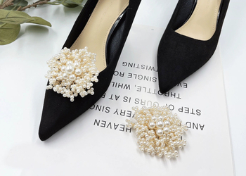 Hanyou papuošalai, išskirtiniai rankų darbo karoliukai, „pasidaryk pats“ nuimama batų sagtis, gražūs krištoliniai aukštakulniai bateliai, gėlė