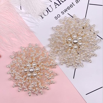 Hanyou papuošalai, išskirtiniai rankų darbo karoliukai, „pasidaryk pats“ nuimama batų sagtis, gražūs krištoliniai aukštakulniai bateliai, gėlė