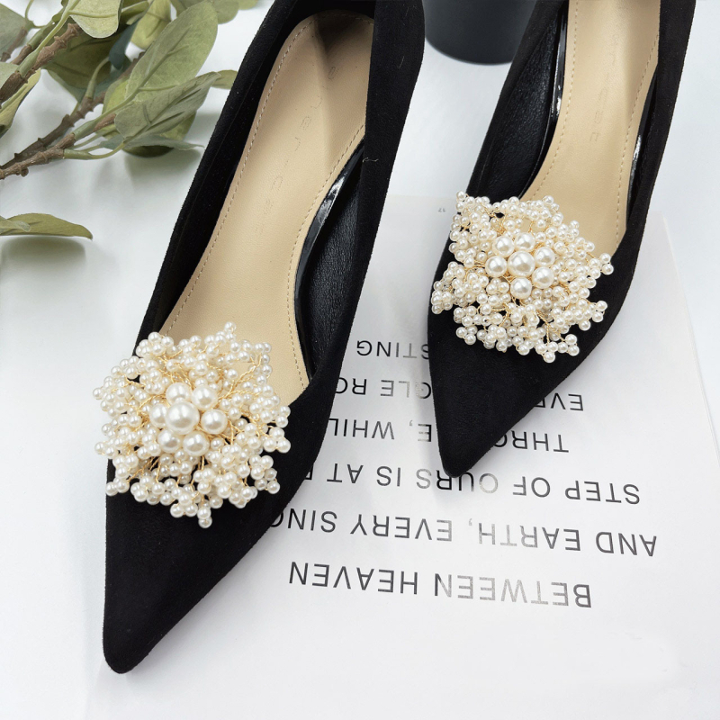 Hanyou papuošalai, išskirtiniai rankų darbo karoliukai, „pasidaryk pats“ nuimama batų sagtis, gražūs krištoliniai aukštakulniai bateliai, gėlė