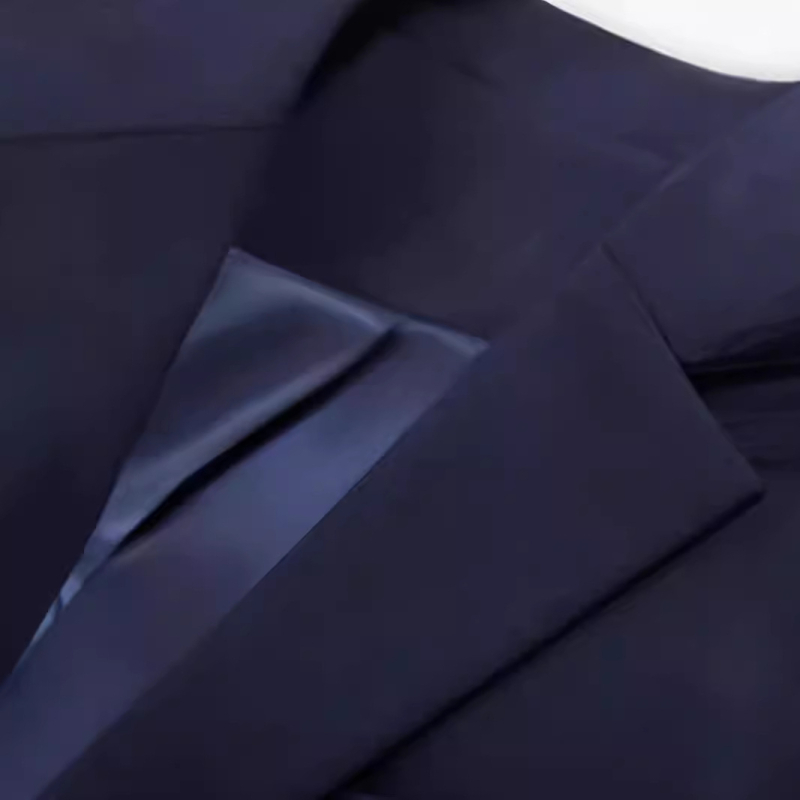 2024. gada pārrobežu jauns vienkrāsains uzvalks