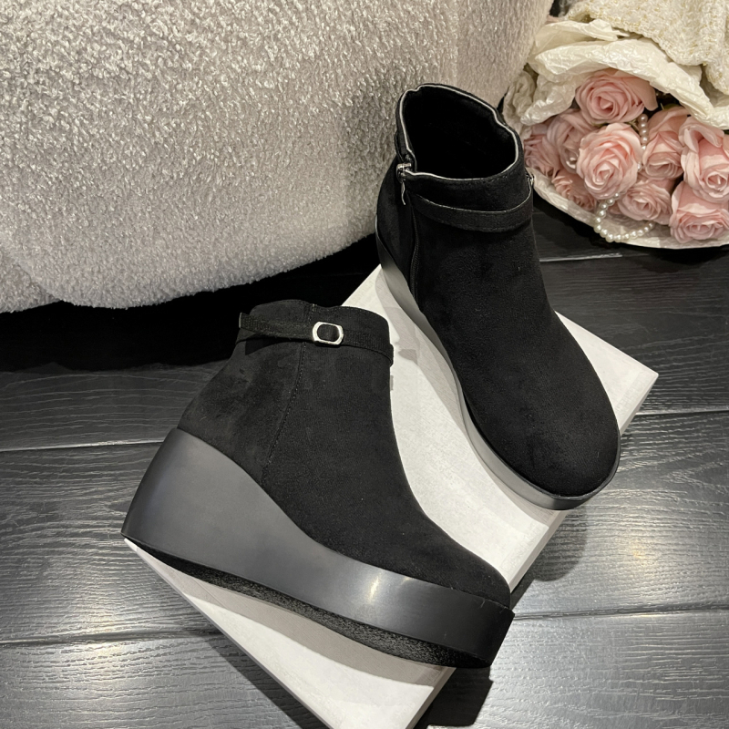 Γυναικείες Κοντές Μπότες Φθινοπώρου και Χειμώνα, Γυναικείες Μπότες με Στρογγυλή Μύτη, Φτέρνα με Μεσαίο Τακούνι, Γυναικείες Μπότες Martin με Χοντρό Κάτω Μέτωπο και Πλατφόρμα, Γυναικείες