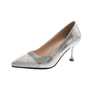 Διασημότητες στο Διαδίκτυο που ράβουν σέξι σανδάλια Baotou με άδειο τακούνι 2023 Νέο στυλ κομψά γυναικεία παπούτσια μόδας σανδάλια