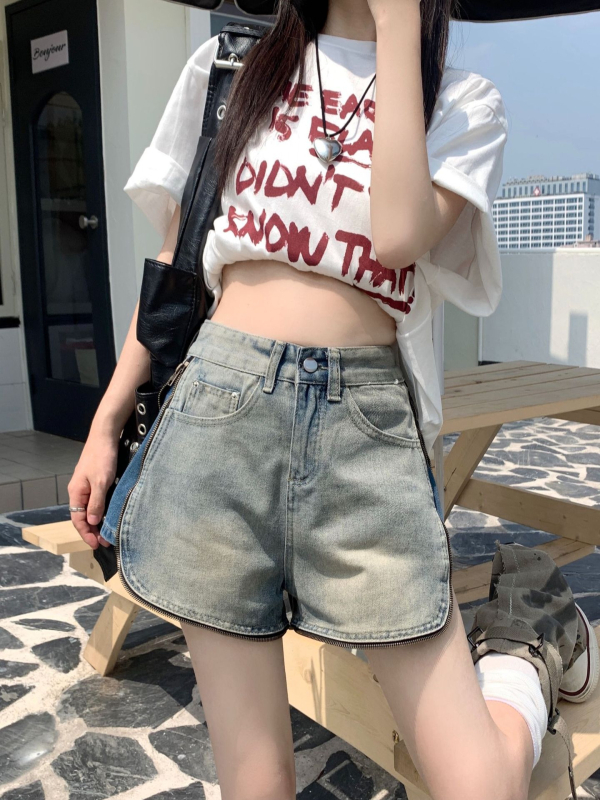 Γυναικεία σορτς τζιν με πλαϊνή αλυσίδα, καλοκαίρι 2024, νέο στυλ, χαλαρή εφαρμογή, μικρό, ρυθμιζόμενο σορτς με προσωπικότητα