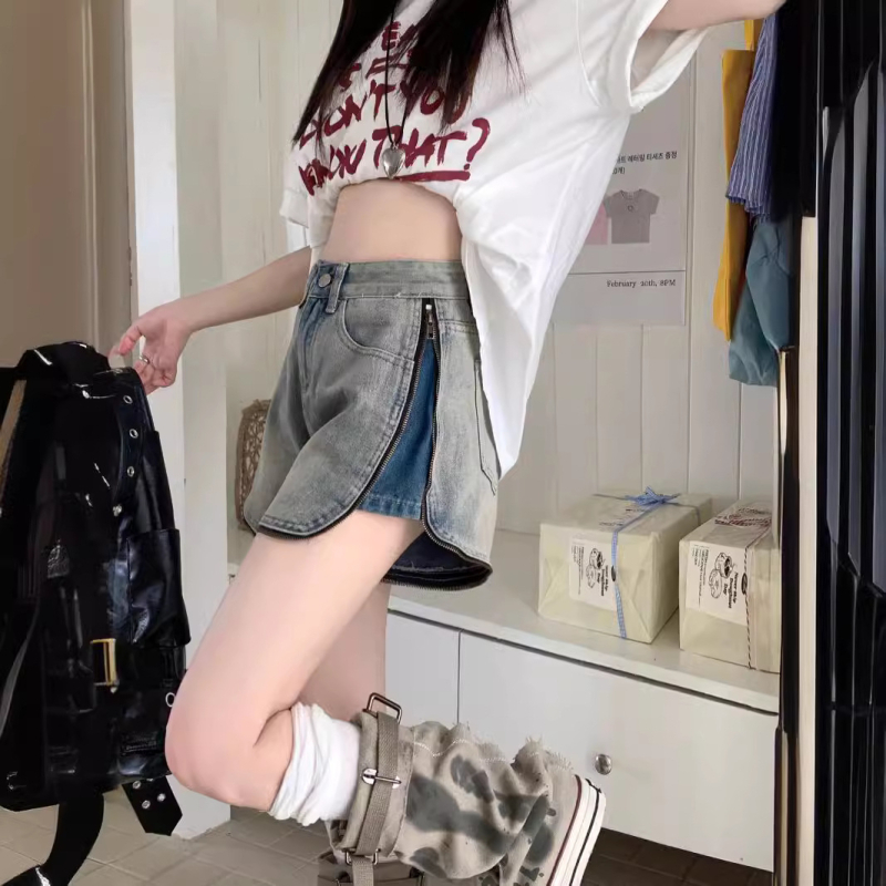 Γυναικεία σορτς τζιν με πλαϊνή αλυσίδα, καλοκαίρι 2024, νέο στυλ, χαλαρή εφαρμογή, μικρό, ρυθμιζόμενο σορτς με προσωπικότητα