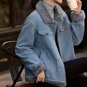 Χειμερινό βελούδινο μπουφάν κοντό με χοντρό τζιν παλτό φθινόπωρο και χειμώνας 2025 νέα πολυτελή ευρωπαϊκά προϊόντα λίμνη μπλε απευθείας πωλήσεις