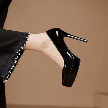 Υψηλής ποιότητας κόκκινα γαμήλια παπούτσια 2024 Νέο γαλλικό μοντέλο Cheongsam με ψηλοτάκουνα γυναικεία νύφη Xiuhe κοστούμι τοστ παπούτσια