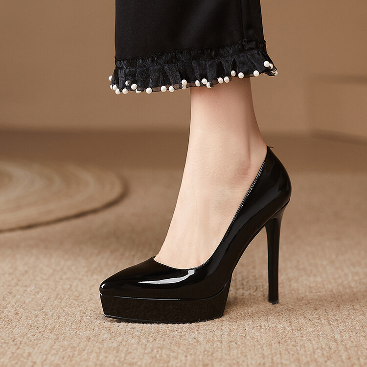 Υψηλής ποιότητας κόκκινα γαμήλια παπούτσια 2024 Νέο γαλλικό μοντέλο Cheongsam με ψηλοτάκουνα γυναικεία νύφη Xiuhe κοστούμι τοστ παπούτσια