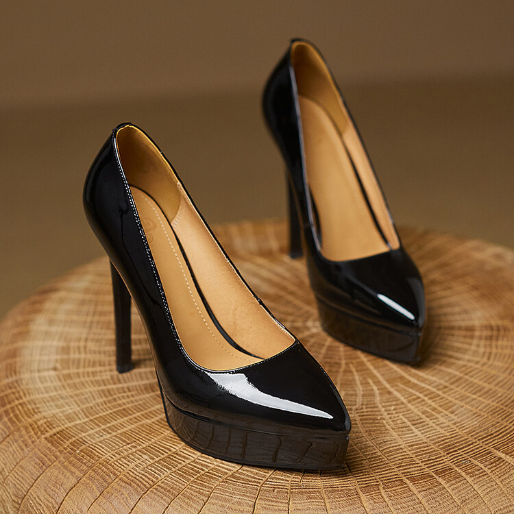 Υψηλής ποιότητας κόκκινα γαμήλια παπούτσια 2024 Νέο γαλλικό μοντέλο Cheongsam με ψηλοτάκουνα γυναικεία νύφη Xiuhe κοστούμι τοστ παπούτσια