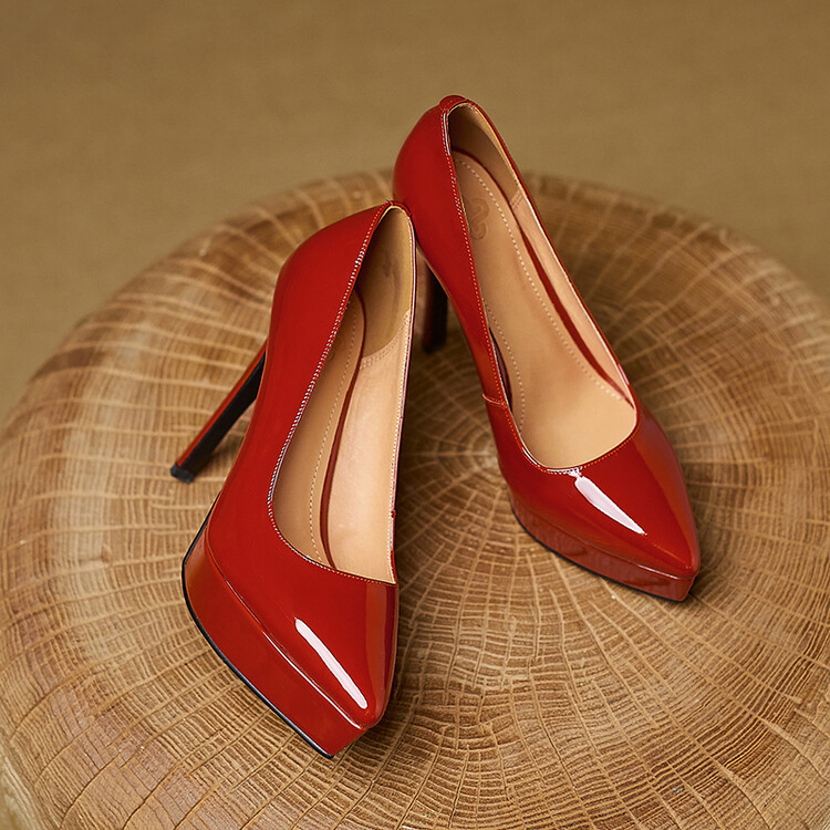 Υψηλής ποιότητας κόκκινα γαμήλια παπούτσια 2024 Νέο γαλλικό μοντέλο Cheongsam με ψηλοτάκουνα γυναικεία νύφη Xiuhe κοστούμι τοστ παπούτσια