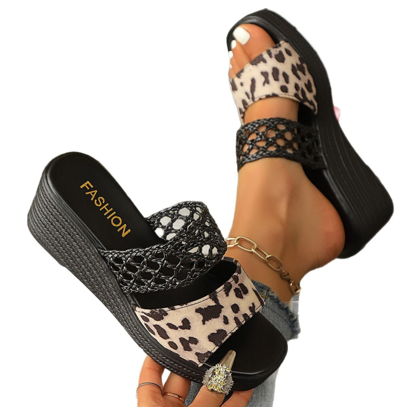 Tarpvalstybinė užsienio prekyba 2025 m. vasaros naujos pleištinės šlepetės moterims, plius dydžio leopardo rašto seksualios romėniškos šlepetės