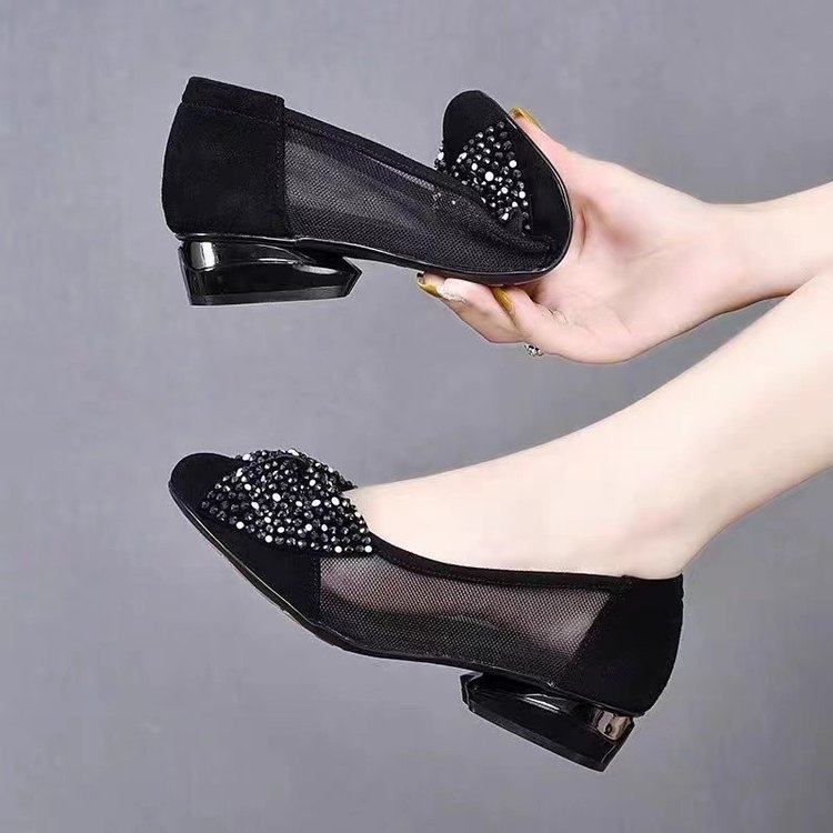 Sieviešu 2024. gada vasaras jaunās, elpojošās, neslīdošās, viena slāņa apavi ar zemu papēdi, dobās Baotou sieviešu sandales.