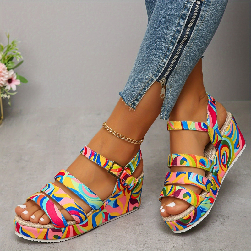 Γυναικεία σανδάλια με πολύχρωμο μοτίβο σύννεφων του 2024, μοντέρνα, ψηλοτάκουνα σανδάλια με χοντρή σόλα και σφήνα, πιο εύκολα για ασορτί, καρό και ρετρό εμφάνιση