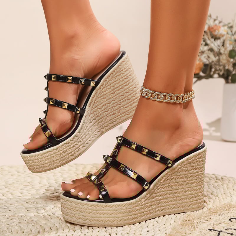 2025 m. naujos vasarinės basutės su pleištiniu kulnu, atviros nosies, moteriškos basutės su kniedėmis, aukštakulniai, storos šlepetės