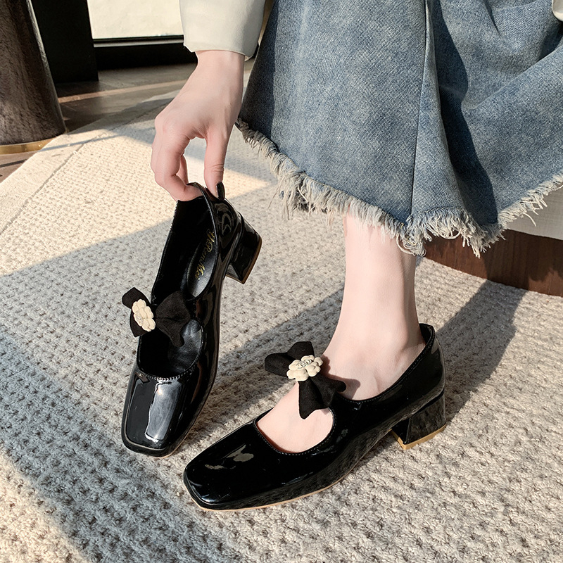 Báránybőr változat ~ apró, illatos, masnis, vastag sarkú Mary Jane cipők, tavaszi/nyári 2025, új, francia sarkú női cipők