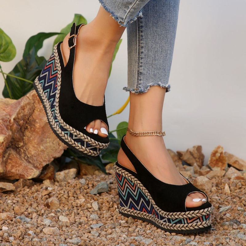 Éktalpú női szandálok, európai és amerikai export, 2024 nyári új stílus, koreai változat, nyitott orrú, sokoldalú, ultramagas sarok, platform, vastag talpú, római stílus