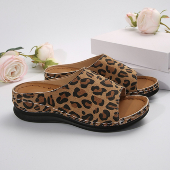 Pārrobežu Eiropas un Amerikas liela izmēra zivs mutes papēža uzvelkamās kurpes 2024. gada vasaras jaunā stila ārējās tirdzniecības sandales sievietēm, rūpnīcas vairumtirdzniecība