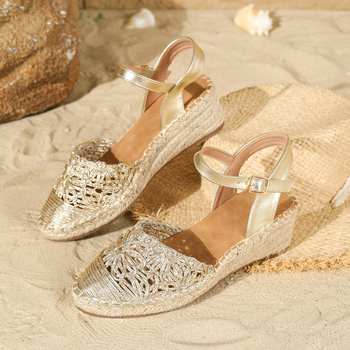 Női nyári éktalpú szandálok, lezser egypántos római magassarkú cipők, kivagdosott divat, koreai stílusú női szandálok, koreai divat