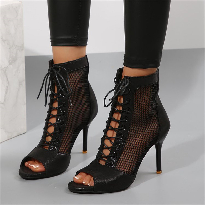 Szandálok Női európai és amerikai fűzős peeptoe szandálok Női tavaszi és nyári tűsarkú üreges rövid csizmák Jazz táncos magassarkúk Női nyitott orrú