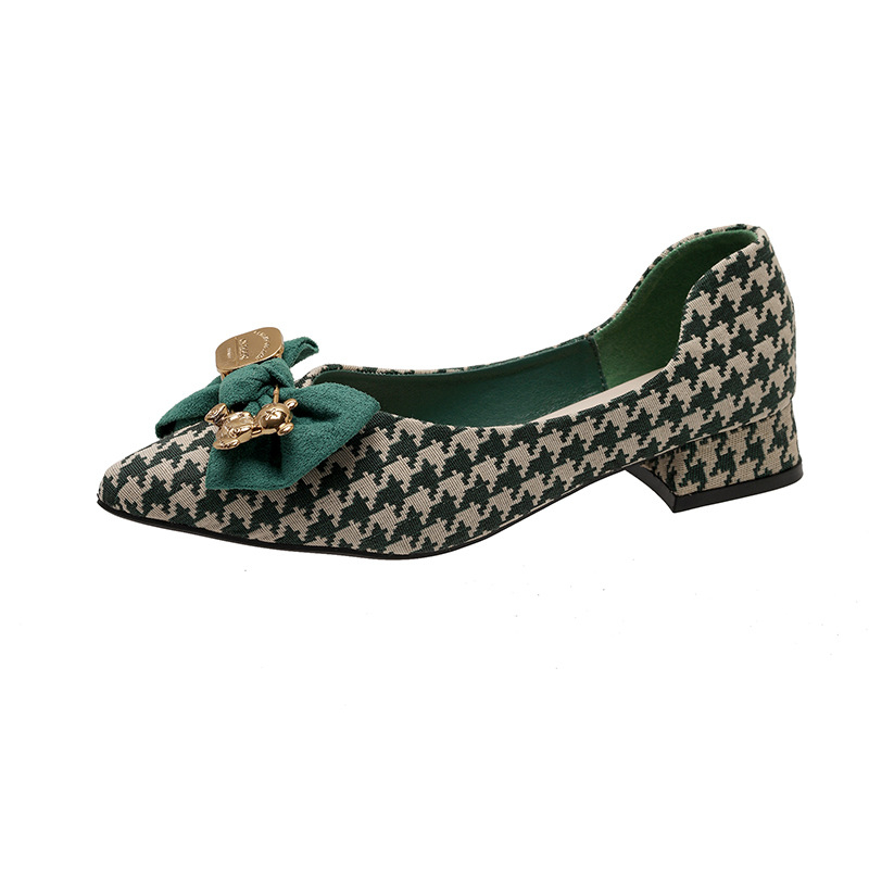 Női cipők, széles lábfejű, pufók, új, hegyes, sekély, masni, vastag sarok, mindenhez illő, bebújós cipő, Chanel stílusú, kockás mintás