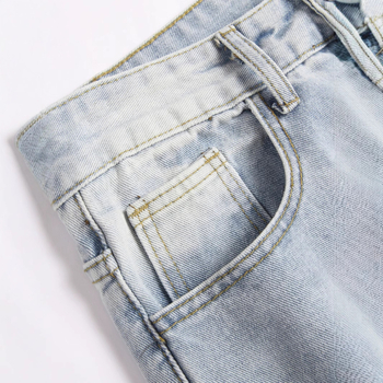 Férfi egyszerű, mosott, világoskék, bő, egyenes szárú, szaggatott, csinos, farmernadrág