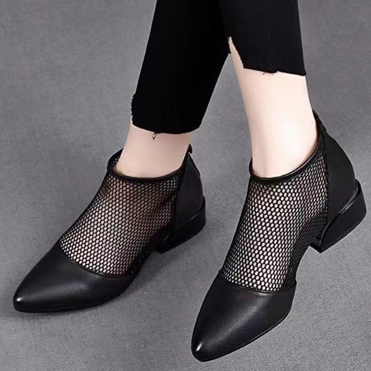 2024 tavaszi és őszi új szandálok női külkereskedelmi hegyes sarkú, alacsony sarkú, üreges hálós hátú, cipzáras, római szandálok nagykereskedelemben