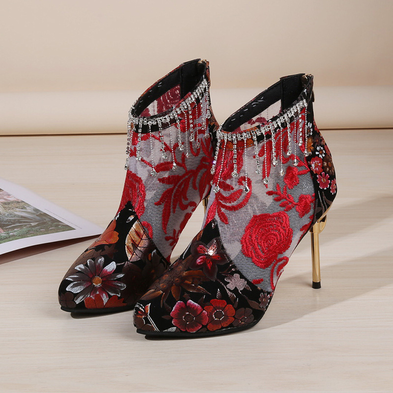 2023-as nagyméretű külkereskedelmi új magas sarkú antik bőr csizma hímzett hálós finom sarkú baotou divat divatos cipők őszre és télre