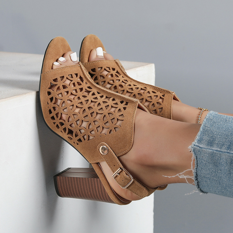 Külkereskedelmi szandálok Női új, üreges, puha bőr középső sarok, vastag sarok, halszáj, lélegző külső viselet, csúcskategóriás anyaorrú szandál