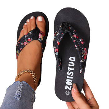 Nove japanke za žene iz 2024., ljetne papuče za vanjsku upotrebu u korejskom stilu, ravne pete, debele papuče, sandale i papuče za žene za odmor na otvorenom