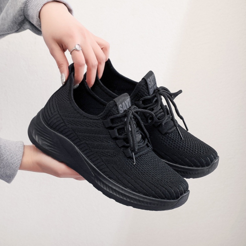 Pavasario ir vasaros nauji laisvalaikio sportbačiai vyriški tuščiaviduriai kvėpuojantys vaikščiojimo batai juodi viešbučio įrankių batai neslystantys minkšti padai vyriški batai