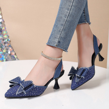 Ευρωπαϊκή και αμερικανική μόδα εξωτερικών ενδυμάτων λεπτά ψηλοτάκουνα σανδάλια γυναικών 2025 άνοιξη νέα στρας baotou άδεια σανδάλια γυναικών χονδρικής