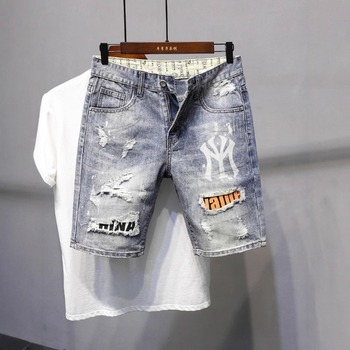 Férfi rövidnadrágok, nyári, szakadt, divatos, márkájú, internetes hírességek által tervezett, farmer rövidnadrágok, ifjúsági, ötpontos, népszerű férfi nadrágok, új, jóképű, nyomtatott mintával.