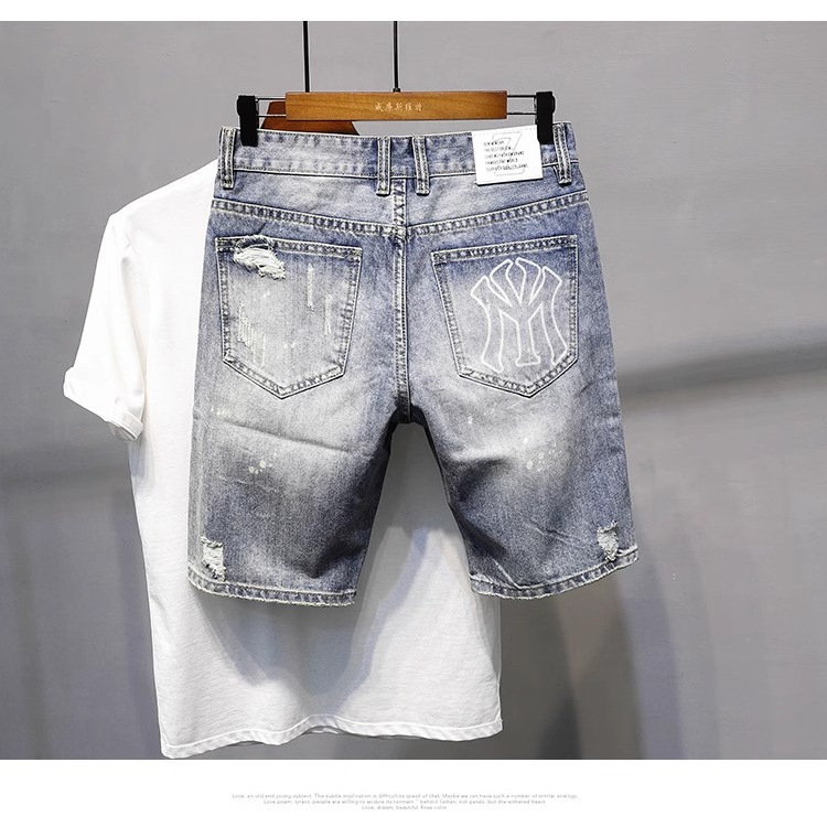 Férfi rövidnadrágok, nyári, szakadt, divatos, márkájú, internetes hírességek által tervezett, farmer rövidnadrágok, ifjúsági, ötpontos, népszerű férfi nadrágok, új, jóképű, nyomtatott mintával.