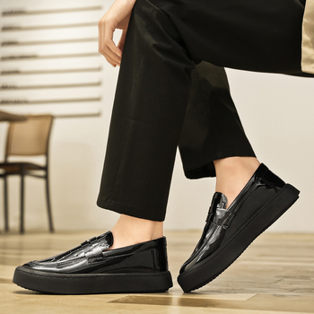 Pavasara un rudens jaunā stila Eiropas un Amerikas pārrobežu liela izmēra vīriešu mokasīni, jauniešu ikdienas apavi, britu stila moderni vīriešu apavi