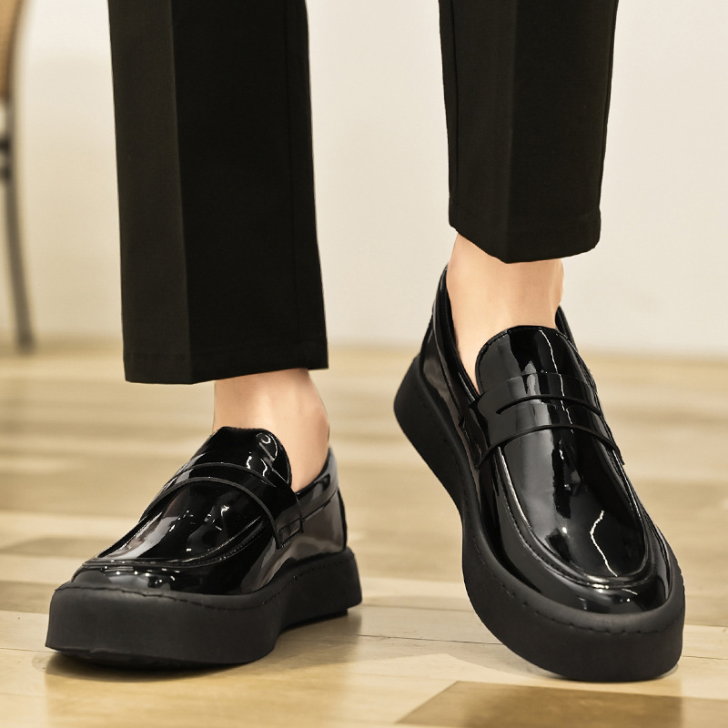 Pavasara un rudens jaunā stila Eiropas un Amerikas pārrobežu liela izmēra vīriešu mokasīni, jauniešu ikdienas apavi, britu stila moderni vīriešu apavi