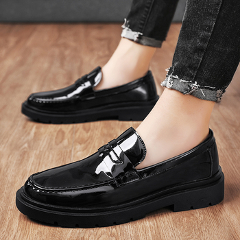 Nauji rudens madingi laisvalaikio odiniai batai 2022 m. vyriški žemapadžiai, ryškiaveidžiai, verslo klasės britų odiniai batai vyrams