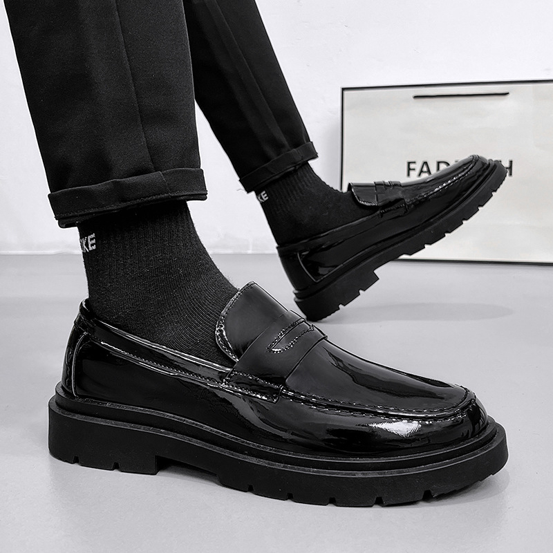 Nauji rudens madingi laisvalaikio odiniai batai 2022 m. vyriški žemapadžiai, ryškiaveidžiai, verslo klasės britų odiniai batai vyrams