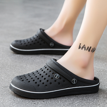 2023-as új, lyukas cipő, csúszásgátló, férfi kültéri, lélegző, könnyű szandál, zárt orrú, egyszerű, hétköznapi, dezodorálós strandcipő