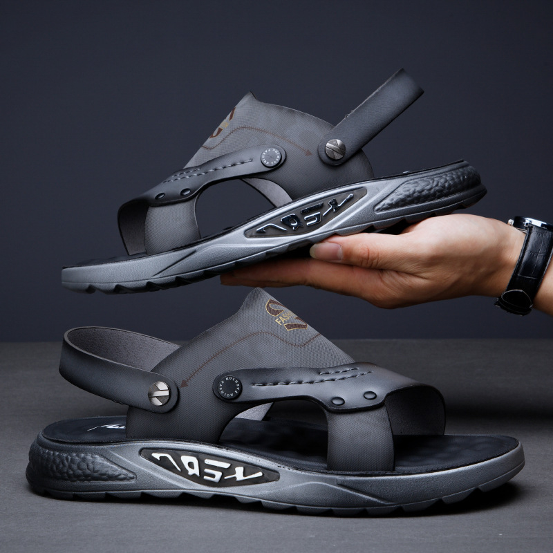 Férfi szandálok 2025 nyara Új koreai stílusú hétköznapi kültéri csúszásgátló puha talpú strandruha kettős célú autós papucs