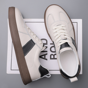 Balti batai vyrams 2025 m. pavasario nauji korėjietiški sportiniai madingi laisvalaikio odiniai kvėpuojantys batai madingi vyriški batai 0369