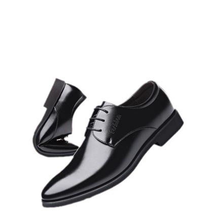 Bőrcipő-gyártók kínálnak férfi alkalmi cipőket, a fűzős fekete munkacipők koreai változatát, a hétköznapi bőrcipők generációját.