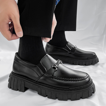 Kevad 2025 Briti stiilis nahkkingad Meeste paksu tallaga kingad Madalad pealispinnaga sussid Mokassiinid Ühe säärega vabaaja meeste kingad