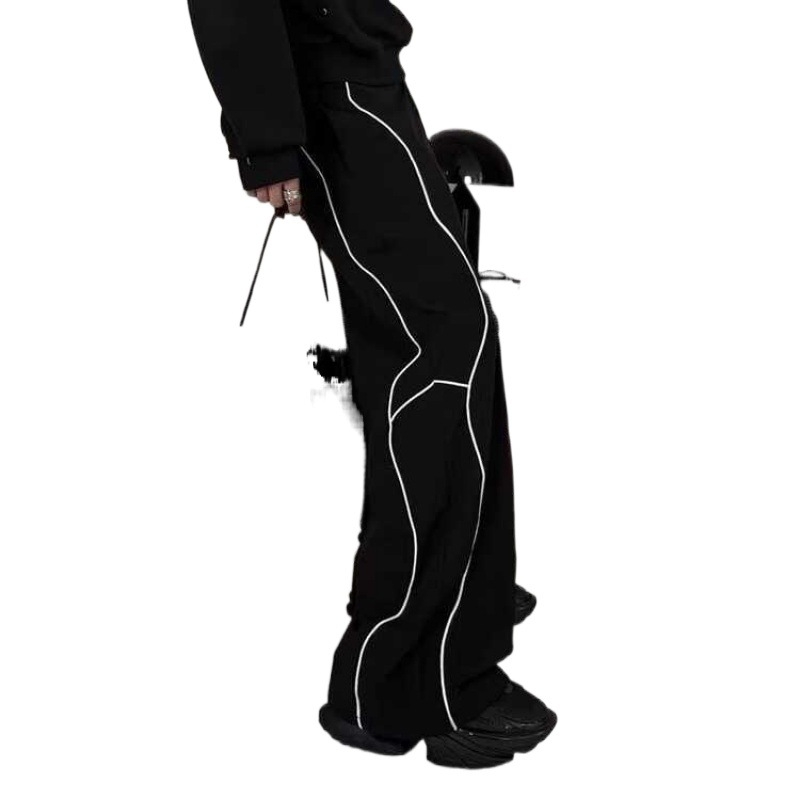 Amerikai stílusú, masszív dizájnú, csíkos, lezser nadrág, férfi tavaszi és őszi divatmárka, minden mérkőzésre alkalmas, egyenes szabású, laza sportnadrág, MH