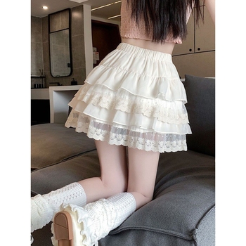 Fehér csipkés tortaszoknya, női tavaszi-nyári, magas derekú, karcsúsító, kis karakterű szoknya, hercegnős ponte szoknya